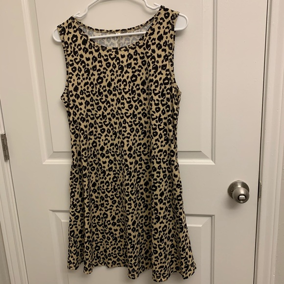 NWT Leopard Print Sleeveless Dress - Picture 2 of 6